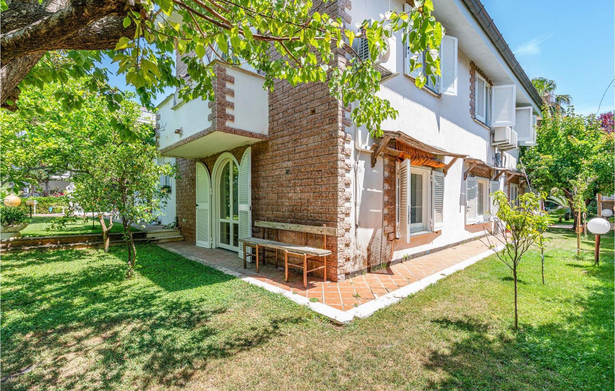 Beautiful Home In Fiumicino With Wifi Exterior foto